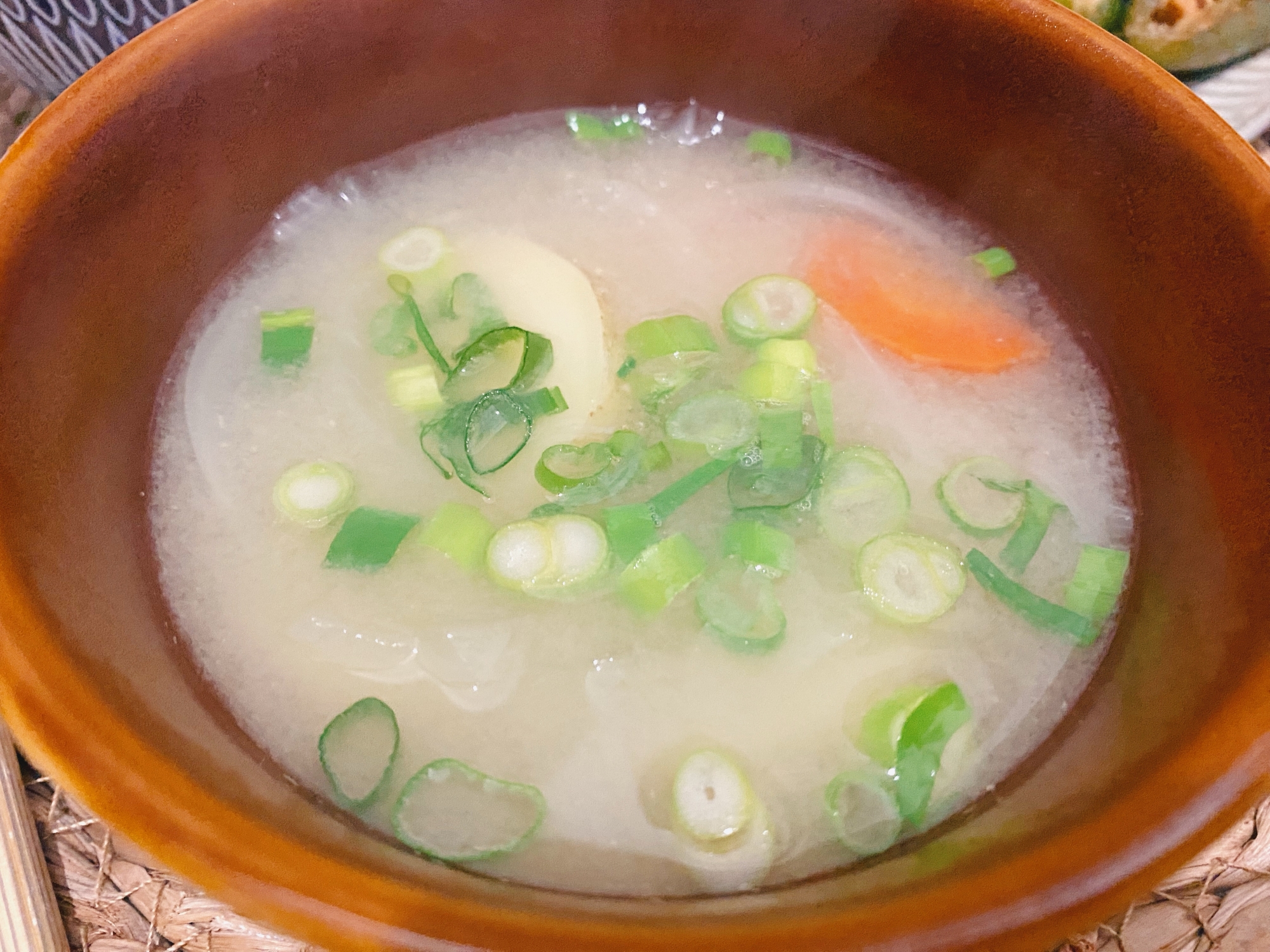 ✎*｡:ﾟ新じゃがと人参のお味噌汁