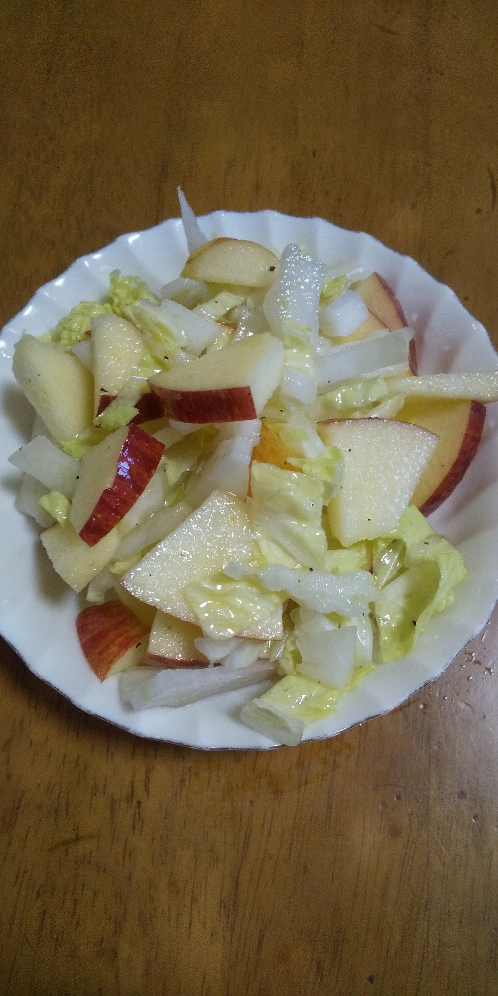 サッパリ！白菜とリンゴのサラダ