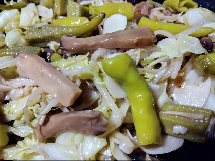 万願寺唐辛子のオリーブオイル麺つゆ炒め