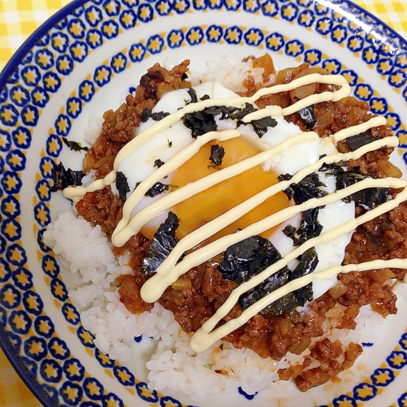 半熟卵とそぼろの丼★