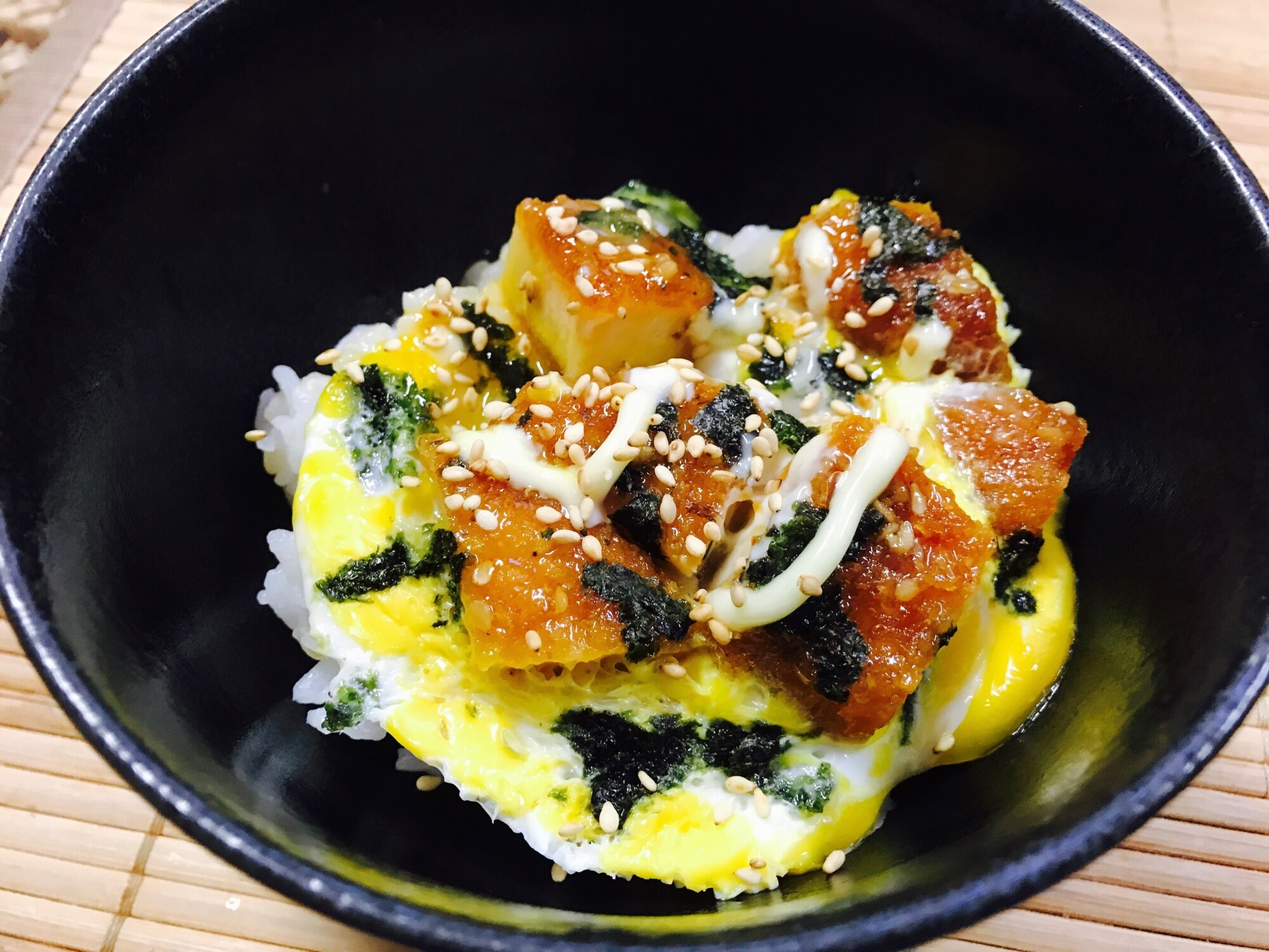 リメイク！チキンソースカツのせ海苔マヨ玉丼 レシピ・作り方 by たか