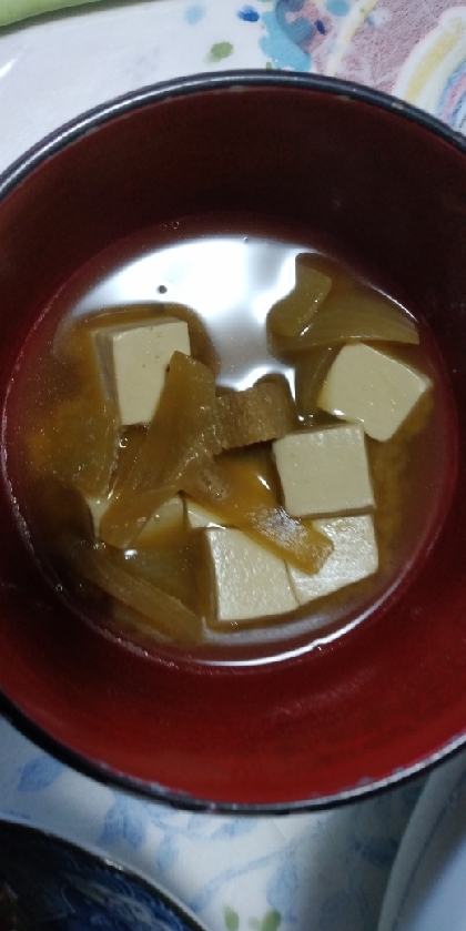 豆腐　油揚げ　玉ねぎ　はるさめ　味噌汁
