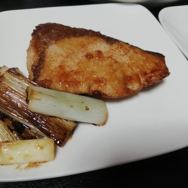 めんつゆとお酒だけ ブリの照り焼き レシピ 作り方 By Yui Cook 楽天レシピ めんつゆとお酒だけ ブリの照り焼き レシピ 作り方 By Yui Cook 楽天レシピ