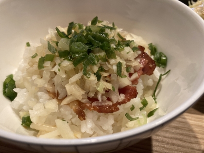 玉ねぎですっきりなチャーシュー丼