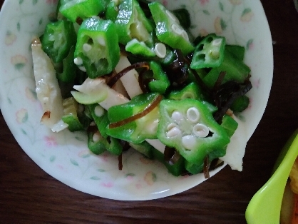 簡単！副菜！オクラと塩昆布のいりごま和え〜