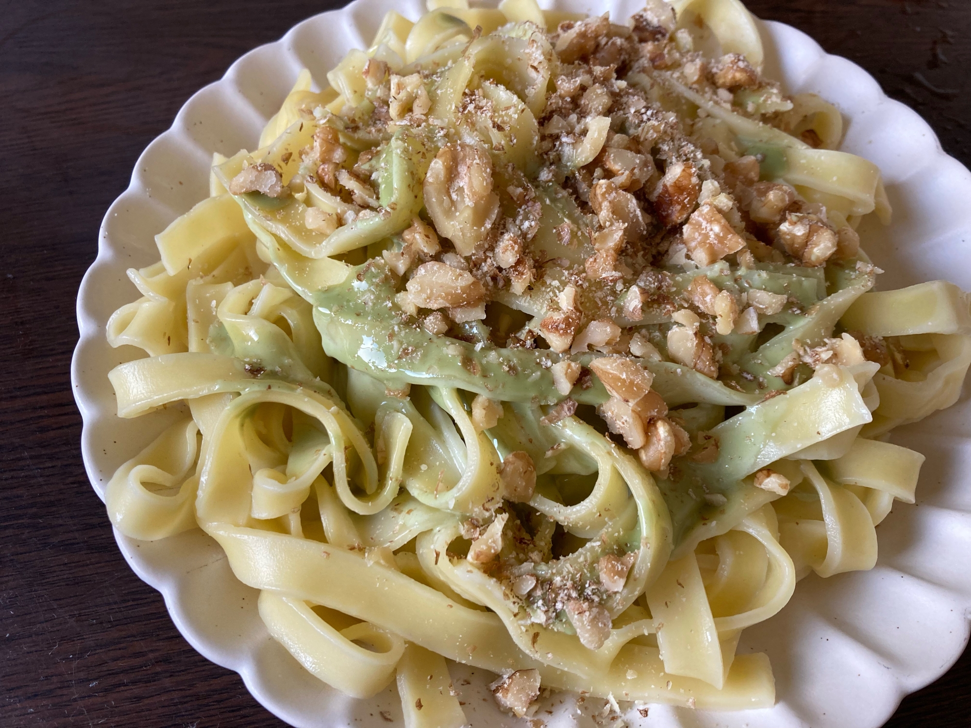 胡桃がけピスタチオクリームパスタ