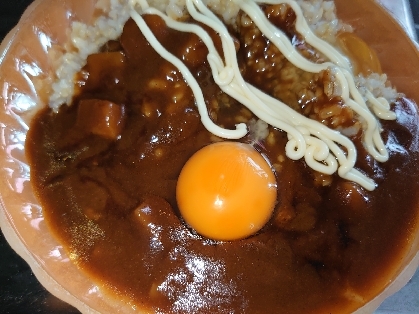 いつもはカレーに醤油派なんですがウスターも美味しいですね。ごっつぁんですm(__)m