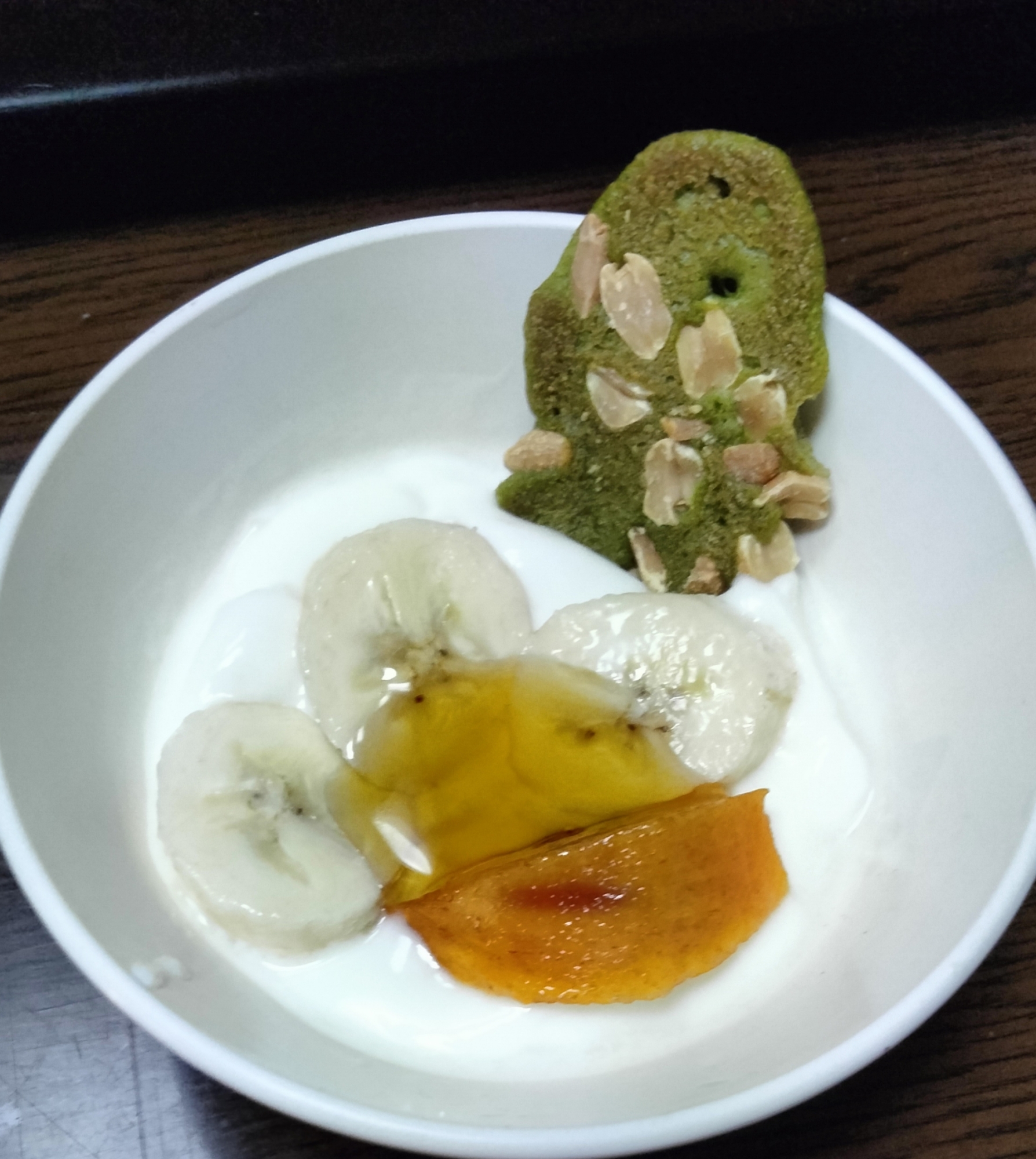 今日のヨーグルト♡バナナ&せんべい はちみつかけて