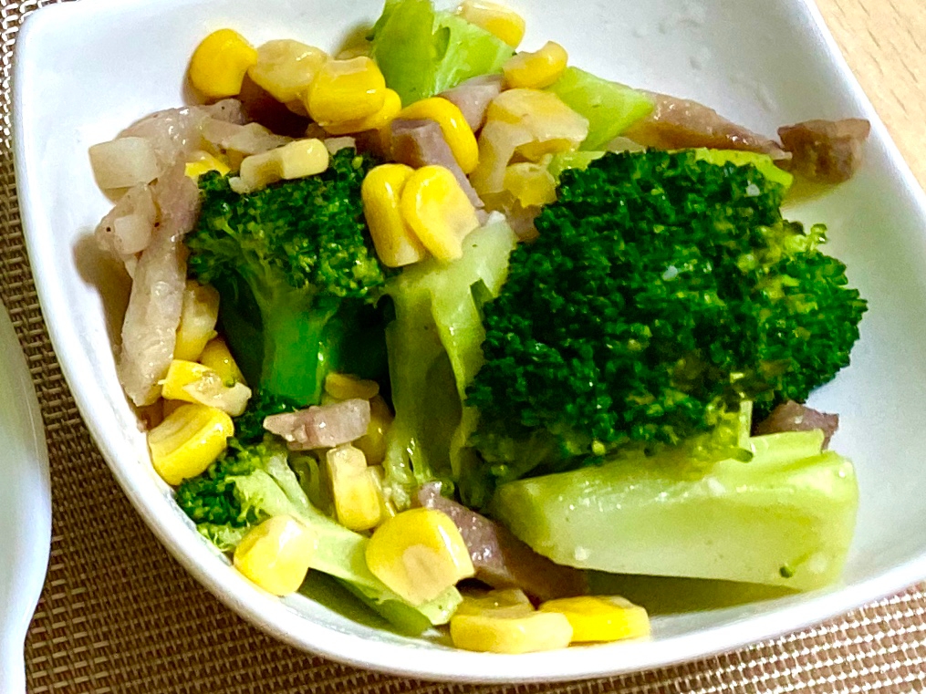 簡単☆ブロッコリーとベーコンのソテー☆お弁当にも!