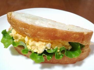 卵のバゲットサンド