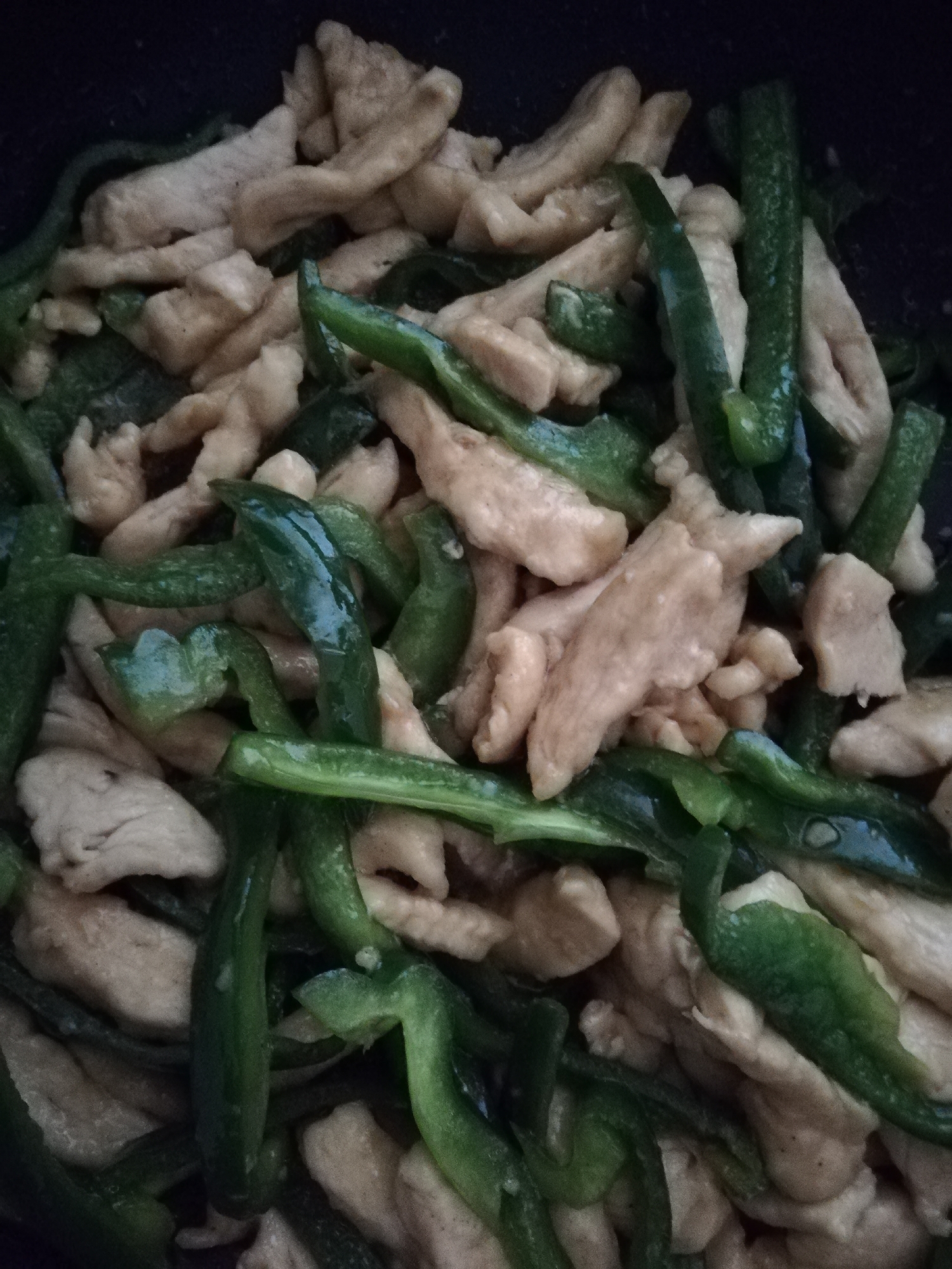 ピーマンと鳥肉の炒め物