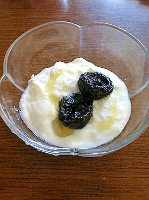 便秘解消に プルーン はちみつヨーグルト レシピ 作り方 By Yuriko Cafe 楽天レシピ 便秘解消に プルーン はちみつヨーグルト レシピ 作り方 By Yuriko Cafe 楽天レシピ