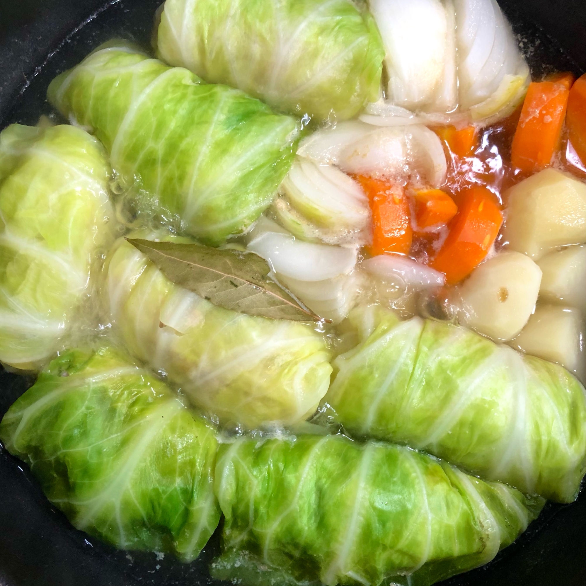 野菜たっぷり★ポトフ風ロールキャベツ
