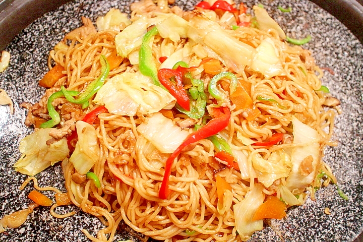 オイスターソースと豆鼓醤が隠し味のソース焼きそば