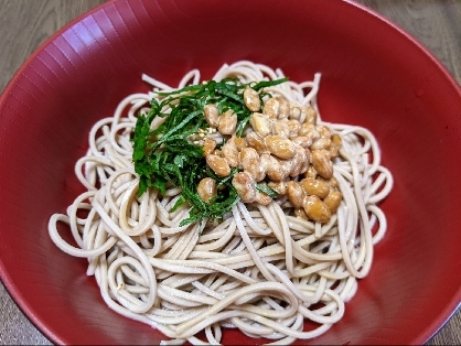 お蕎麦にトッピング。ひと手間ですがアク抜きするとえぐ味がとれますね！美味しかったです。レシピありがとうございます♪