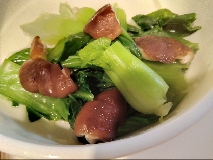チンゲン菜と舞茸炒め