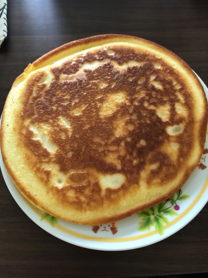 ヨーグルトでふわふわ♪小麦粉で作るホットケーキ