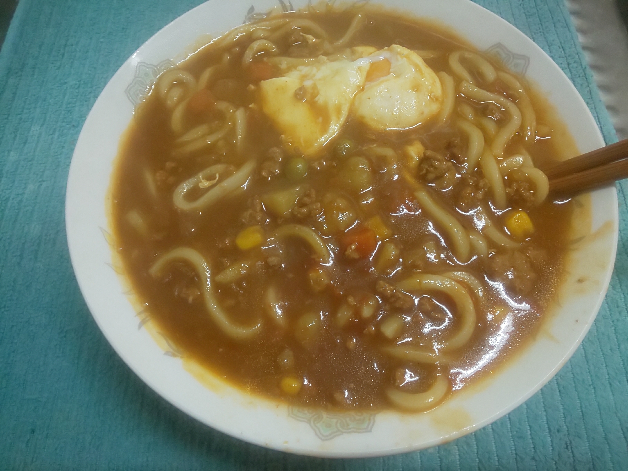 残ったカレーで♪カレー煮込みうどん