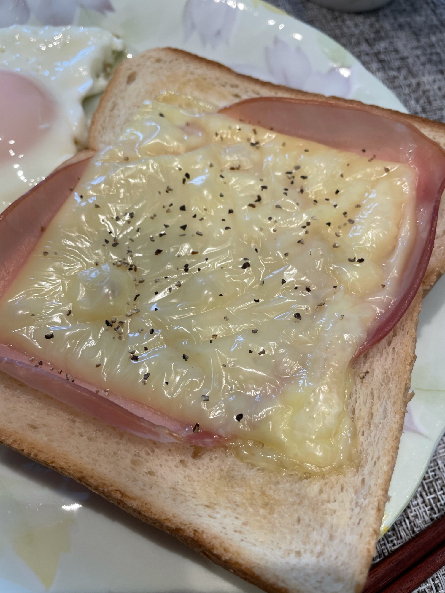 朝食に⭐ハムチーズトースト