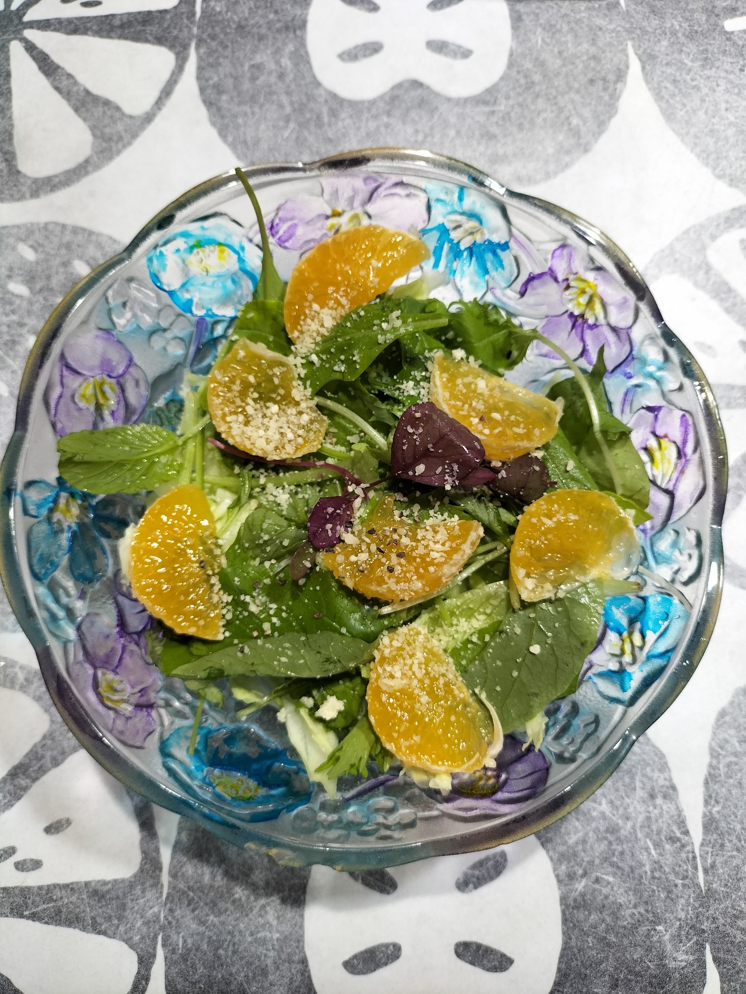 朝食に！爽やかみかんとパルメザンチーズのサラダ