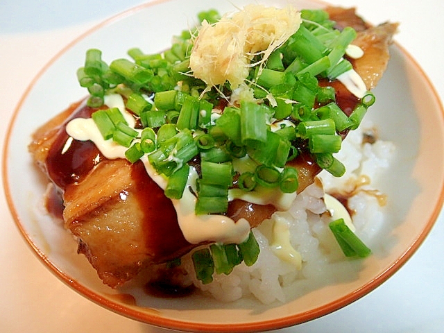 お好みマヨで　鰯のかば焼きご飯