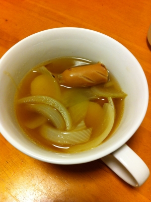 ジャガイモとソーセージの洋風スープ