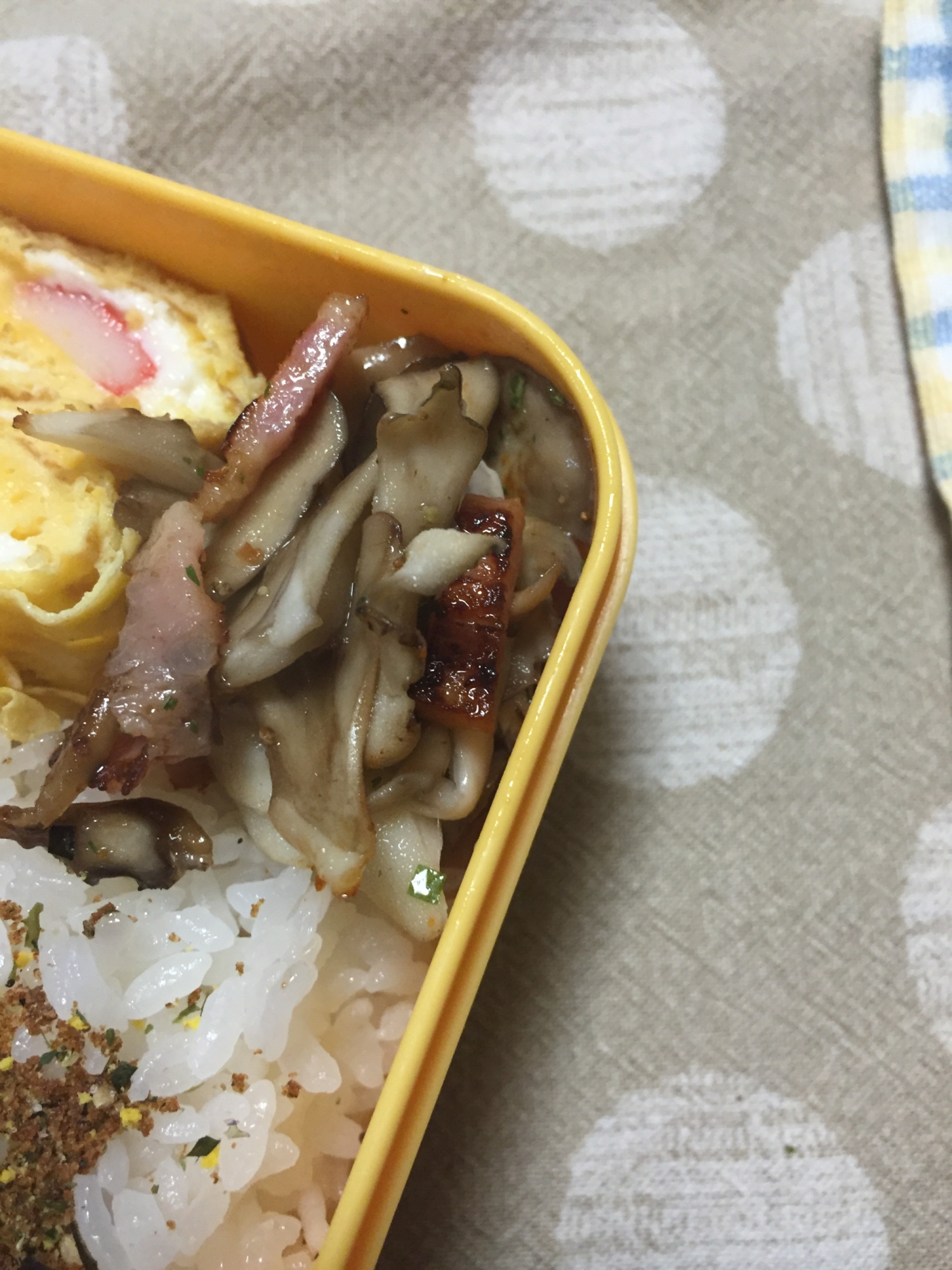 舞茸とベーコンの炒め物