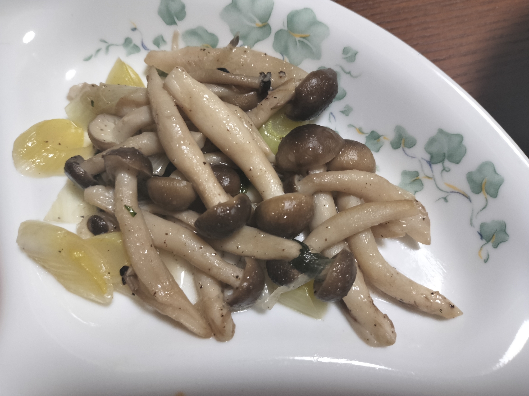 ネギときのこのソテー
