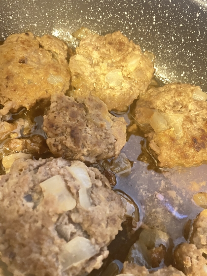 パサパサ卒業！肉の旨味たっぷりハンバーグ！