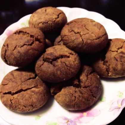 こんにちは^_−☆簡単にクッキーを作りたくて、検索してました。
ココアを入れてみました。とても簡単に出来て、嬉しいかったです。
サクサクして美味でしたよ！