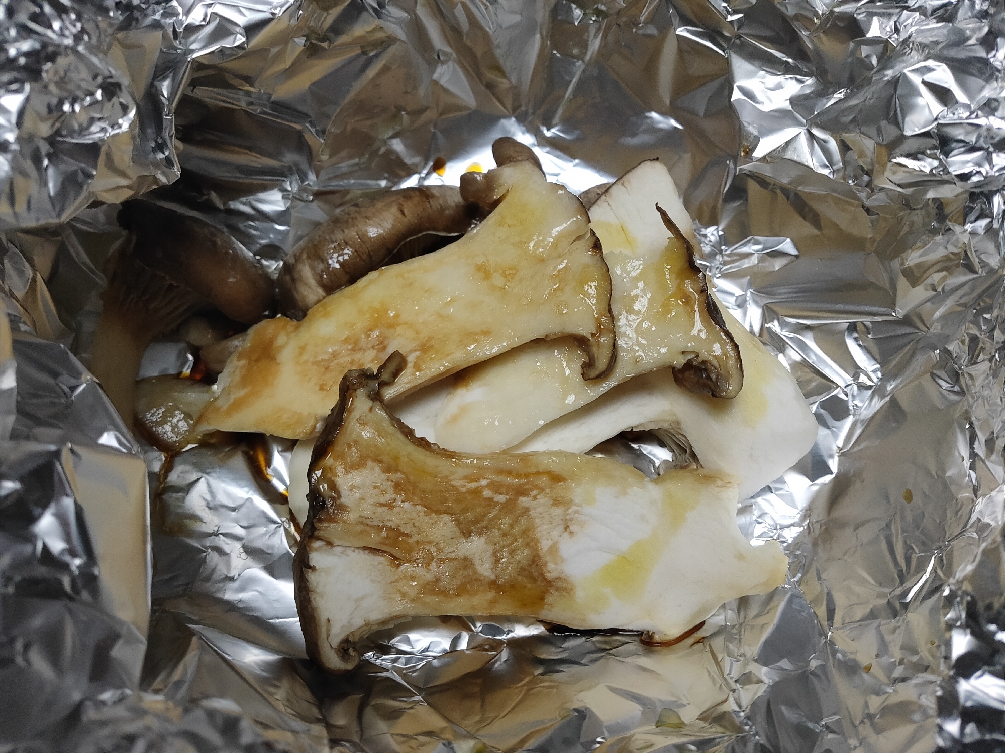 1分で あわびたけのバターにんにく醤油ホイル焼き レシピ 作り方 By とーーもーー 楽天レシピ