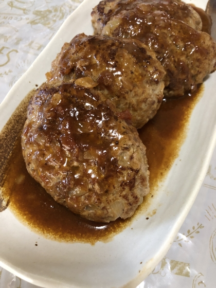 豆腐入りハンバーグを作ったのは初めてでしたがつなぎの役割をしっかり果たしてくれて上手く焼き上がり優しい味で美味しくいただきましたぁ♡