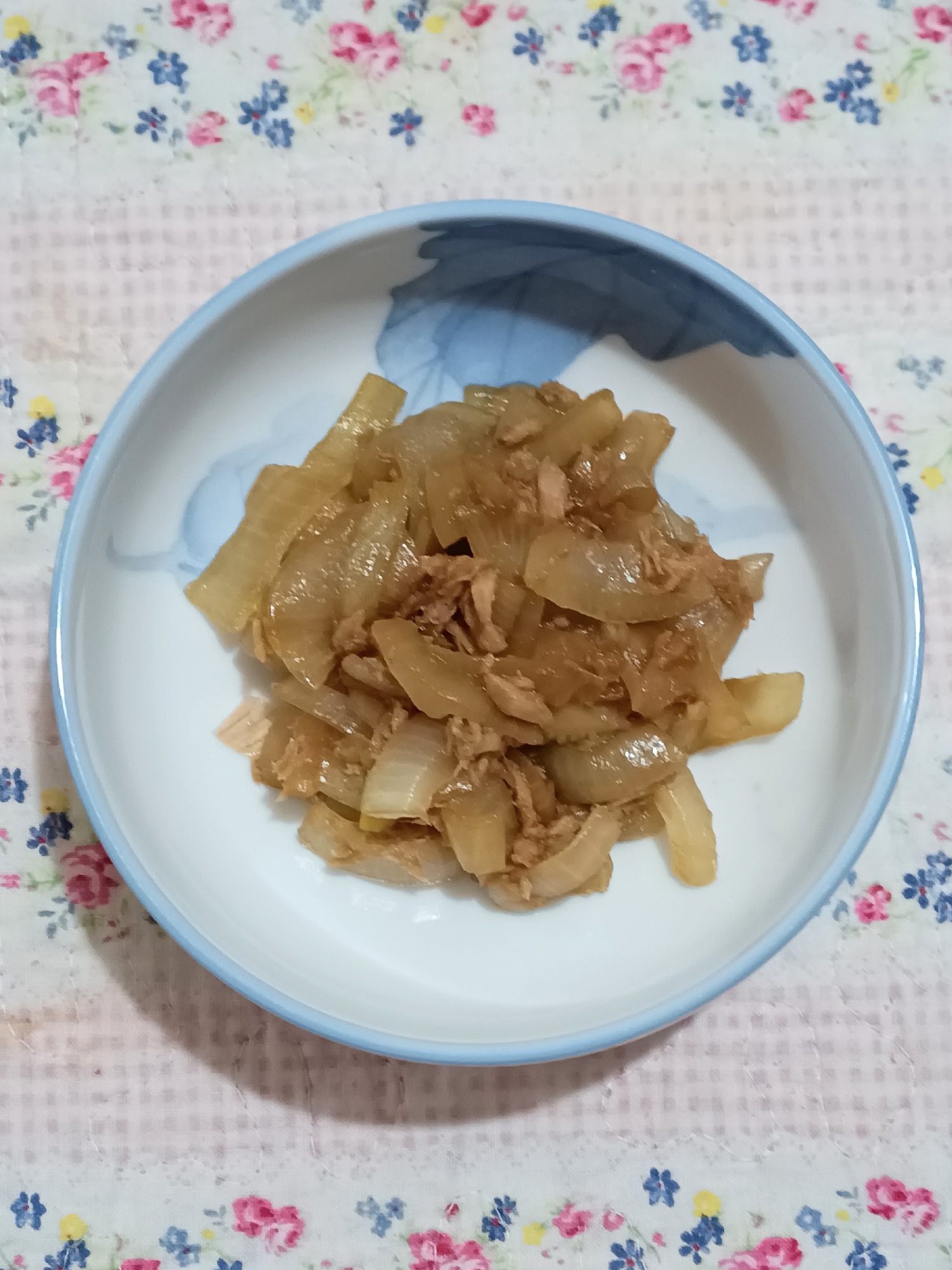 玉ねぎとツナ缶の炒め物★