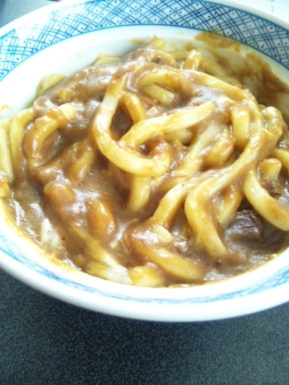 チーズとろけるカレーうどん