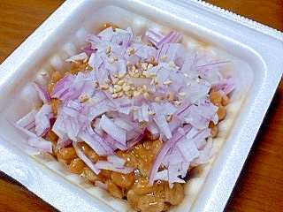 紫玉ねぎとごまの納豆