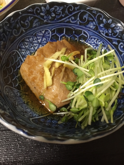 朝食に、サバの味噌煮