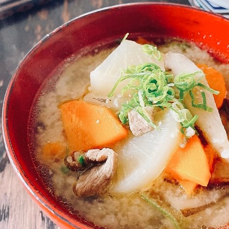 スタミナ系!旨味たっぷり豚汁