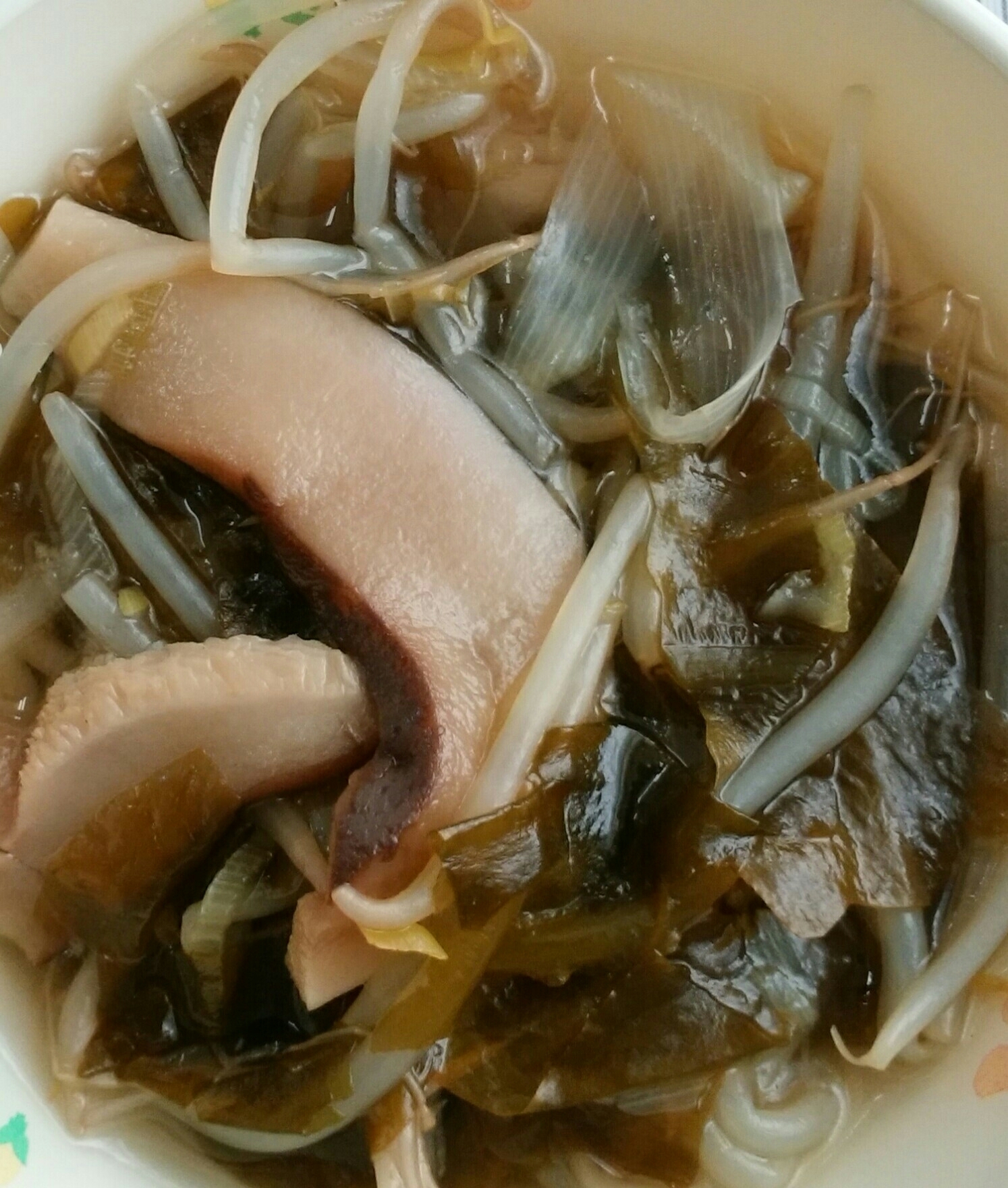 椎茸のだしがきいた中華スープ