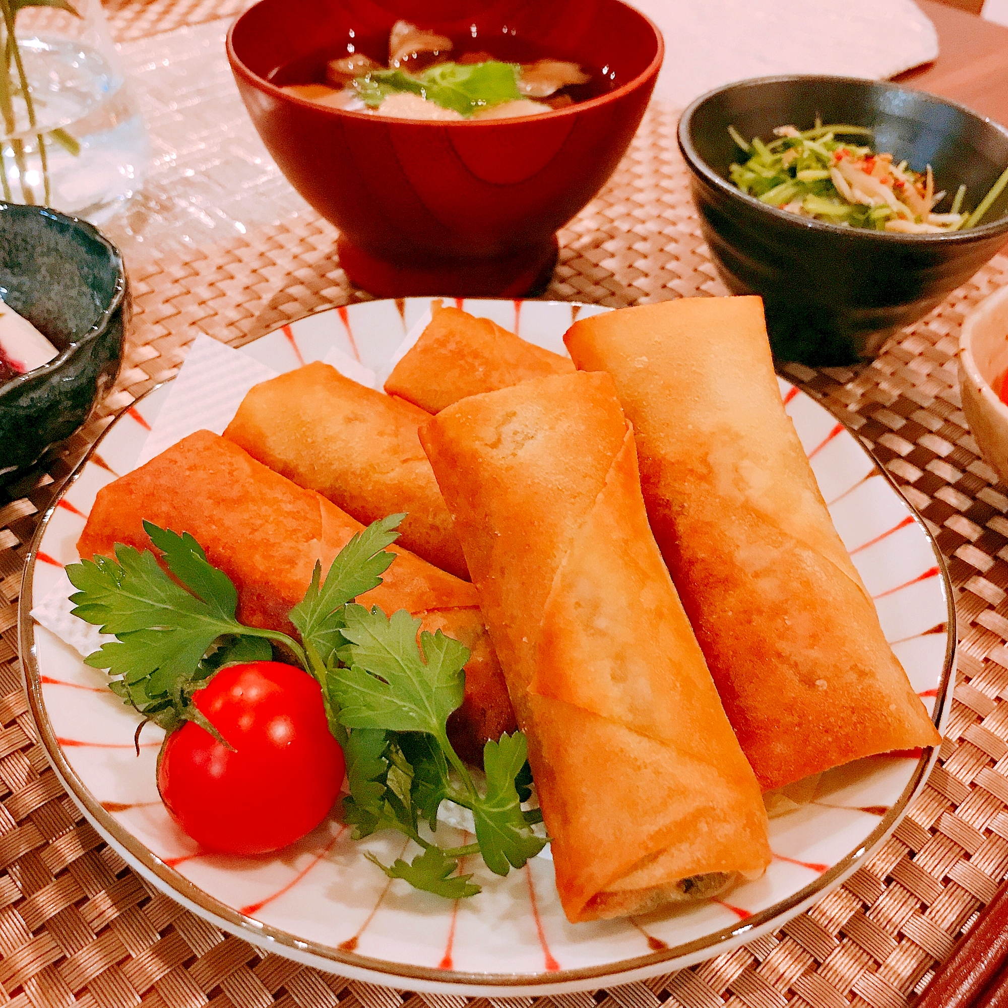 パリパリ揚げ焼き 豚挽肉とモヤシとニラの春巻き レシピ 作り方 By Yayo W L 楽天レシピ パリパリ揚げ焼き 豚挽肉とモヤシとニラの春巻き レシピ 作り方 By Yayo W L 楽天レシピ