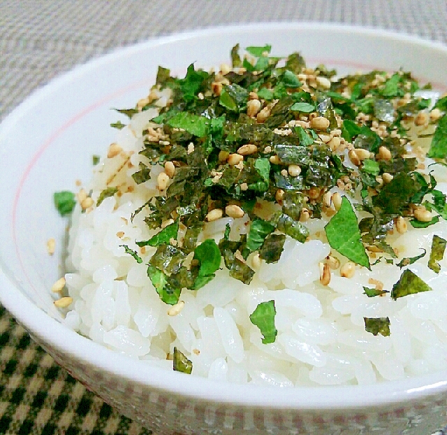 だしの素で即席❀大葉のふりかけご飯