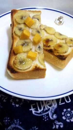 朝食やおやつに柿とバナナのハニートースト