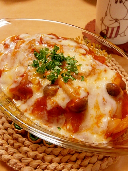 お雑煮に飽きたら・・・お餅のミートソースグラタン♪