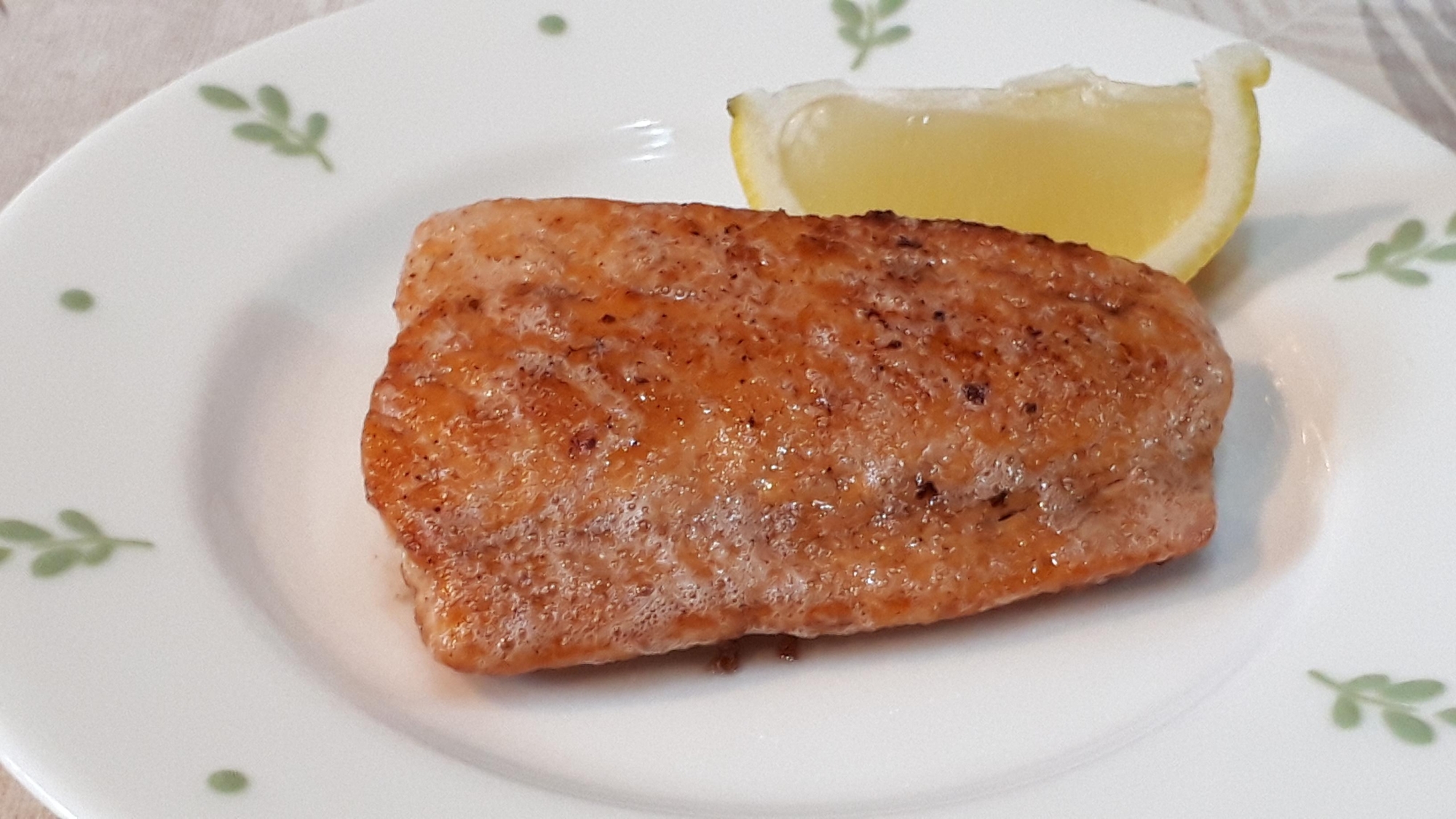 サーモンムニエル 焼くだけ簡単 レシピ 作り方 By 定番の家庭料理777 楽天レシピ サーモンムニエル 焼くだけ簡単 レシピ 作り方 By 定番の家庭料理777 楽天レシピ