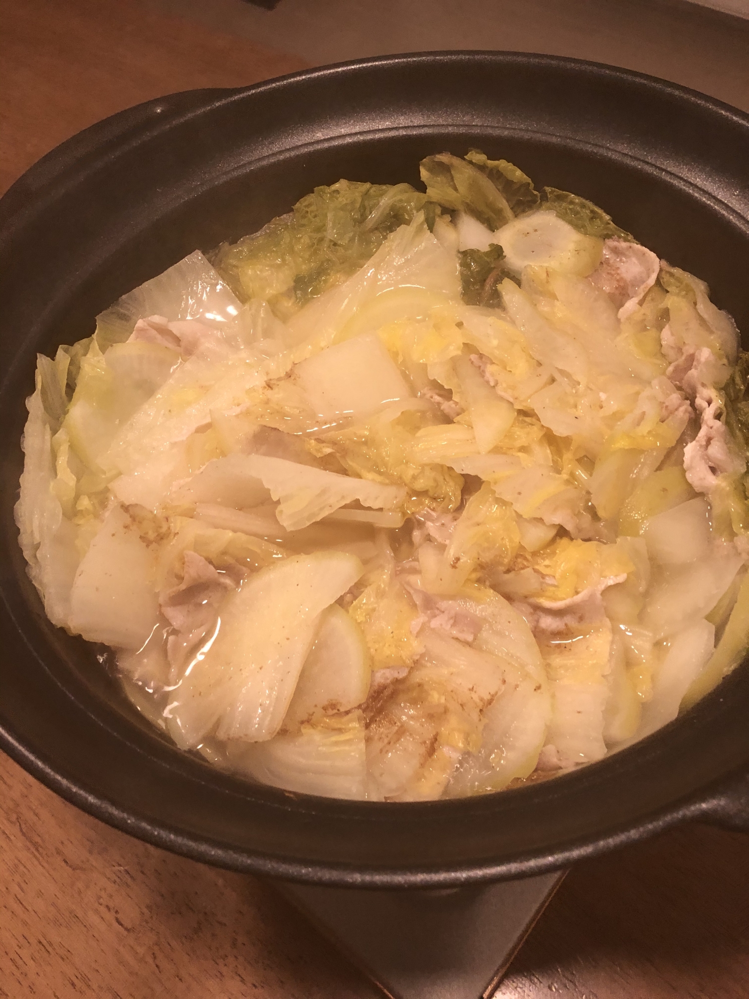 鍋の素いらず　白菜のミルフィーユ鍋