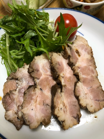 持ち寄りパーティに豚肉のお酢でやわらか紅茶煮豚