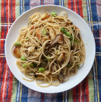 長ねぎとベーコンと椎茸の和風パスタ