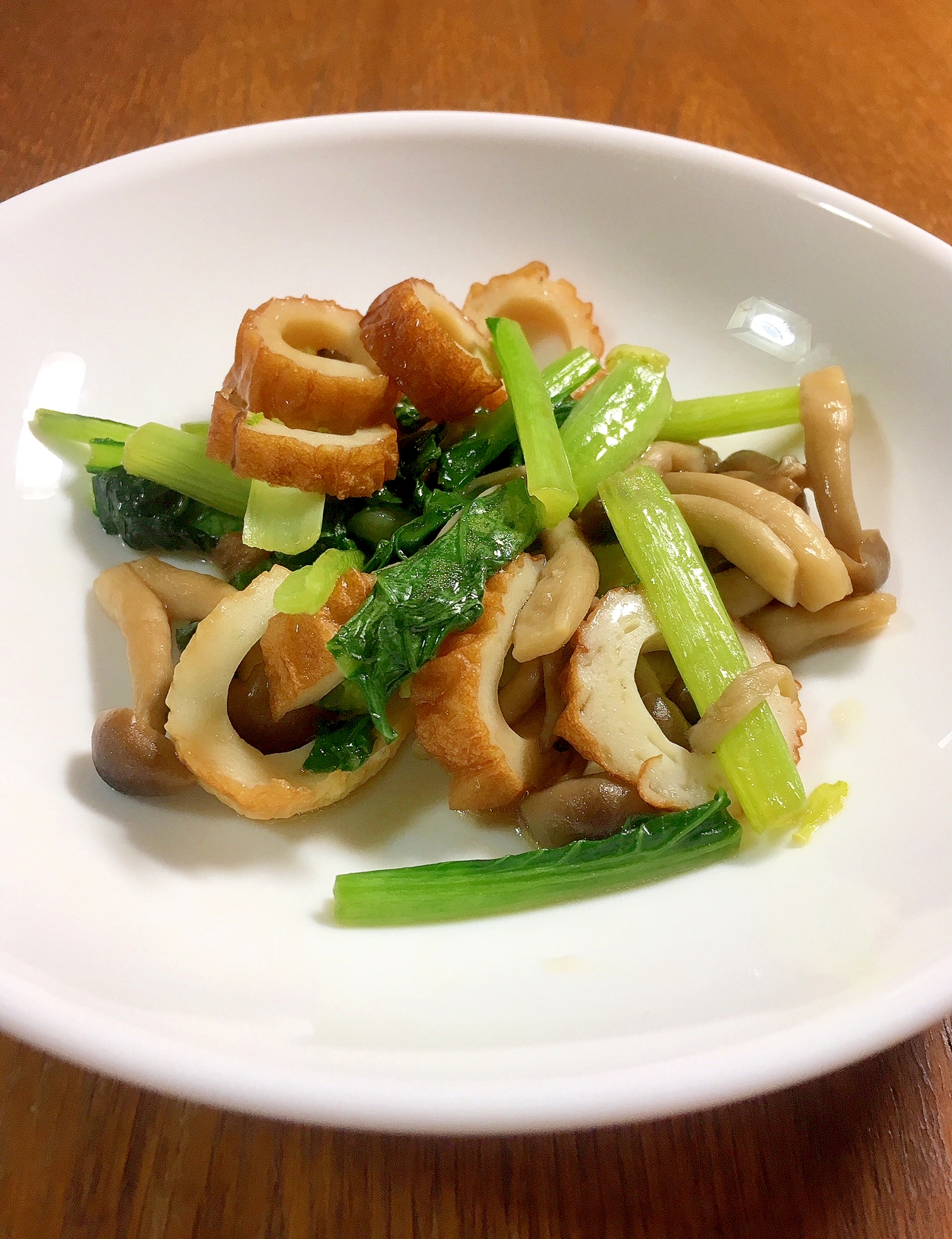 節約レシピ　小松菜とちくわの炒め物