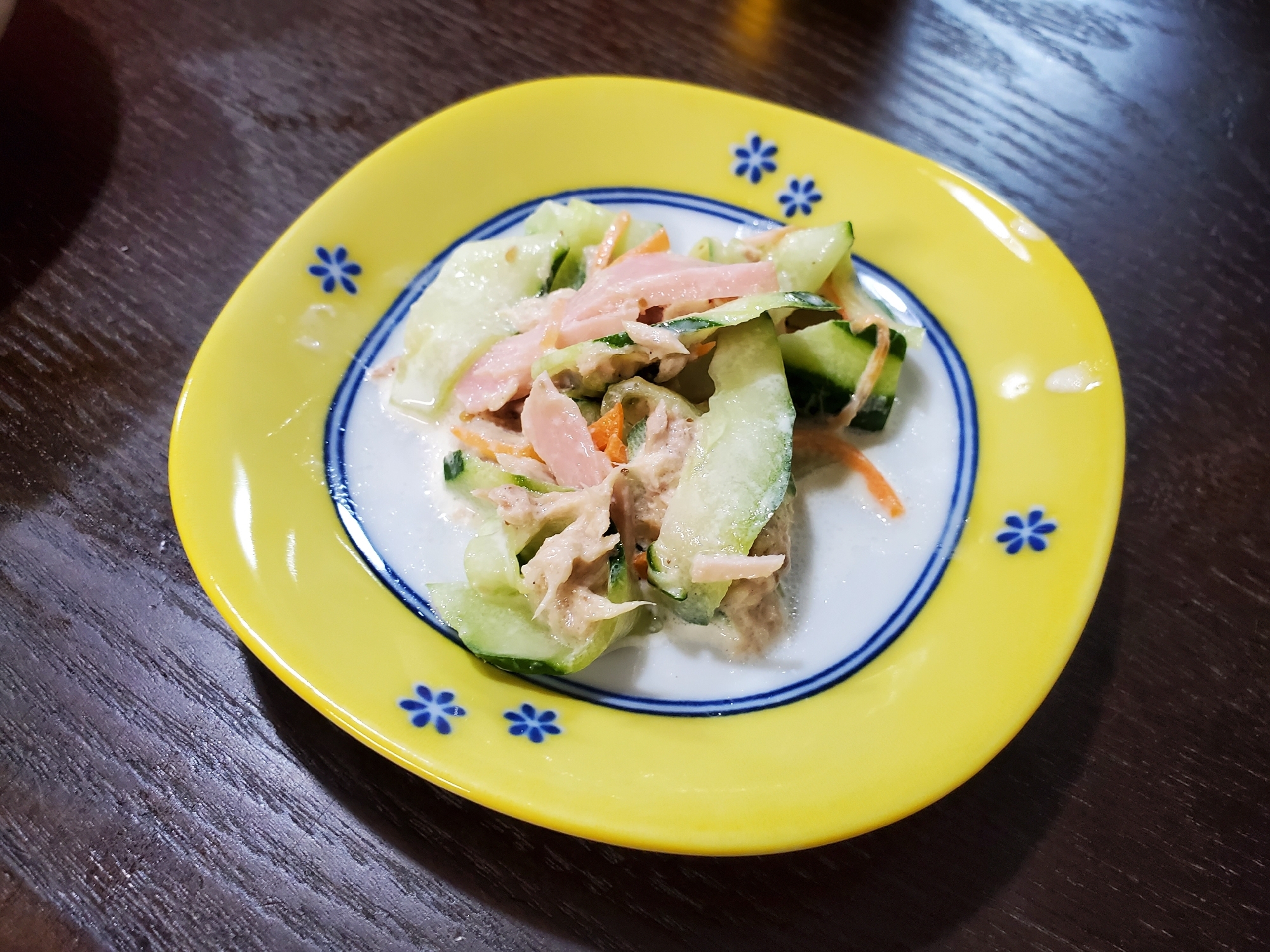 キュウリとツナのサラダ