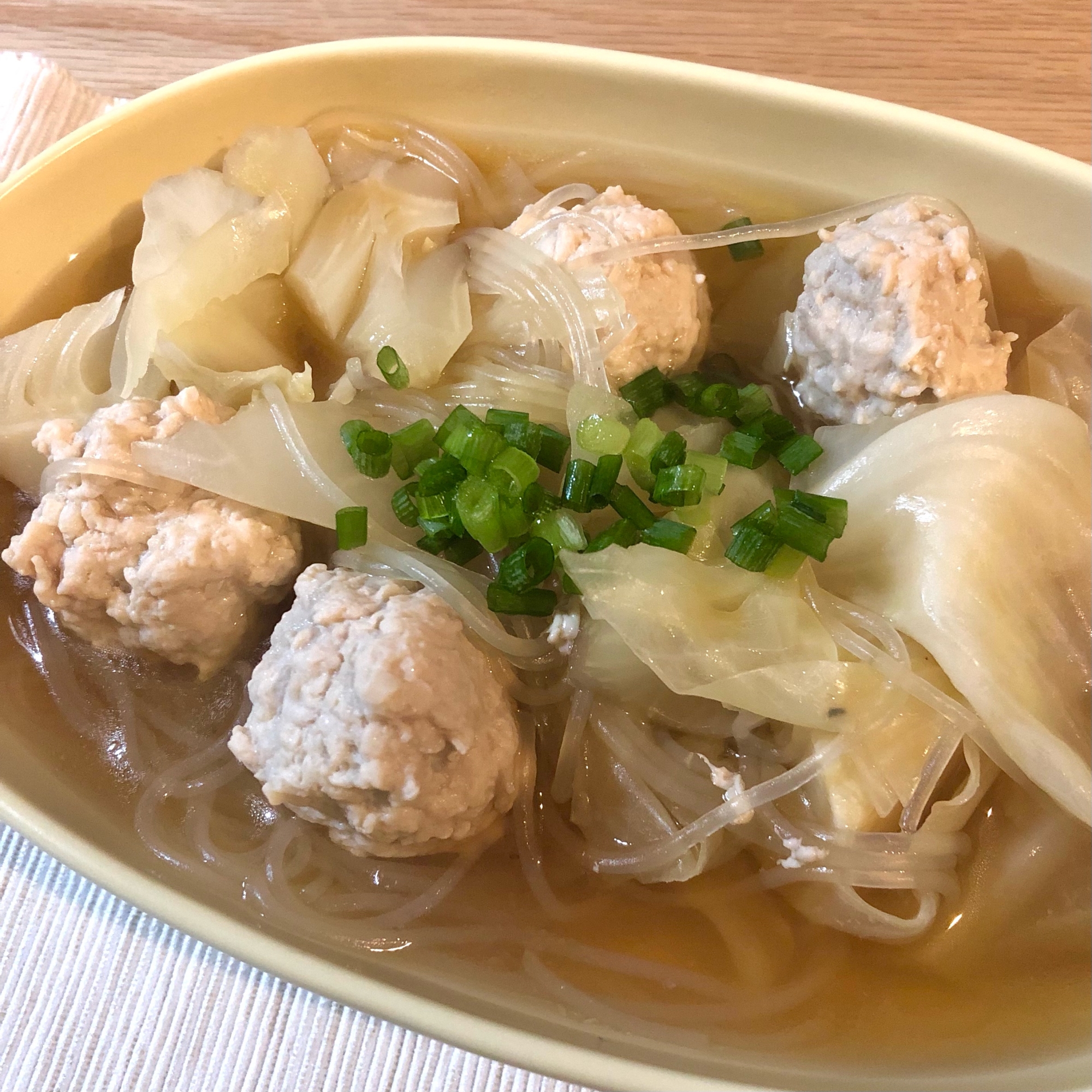 鶏つくねの煮込み春雨スープ