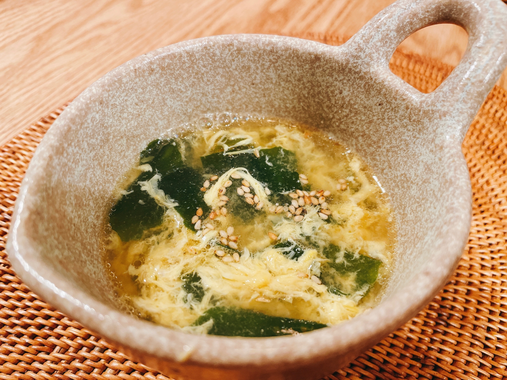包丁不要 簡単おいしい卵とわかめの中華スープ レシピ 作り方 By 風のおじさん 楽天レシピ